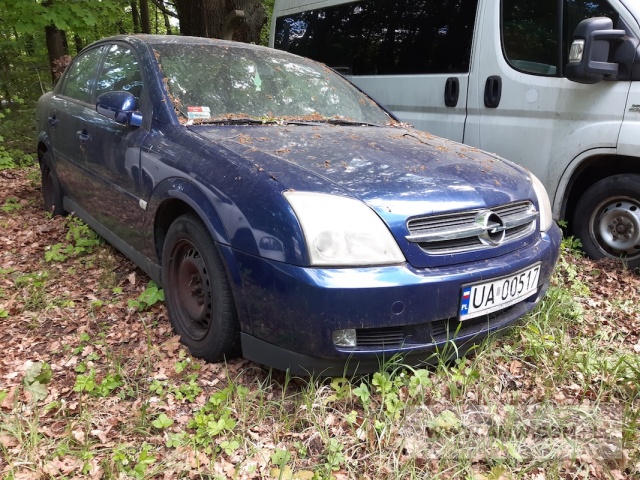 Samochód osobowy OPEL VECTRA II 1.8 